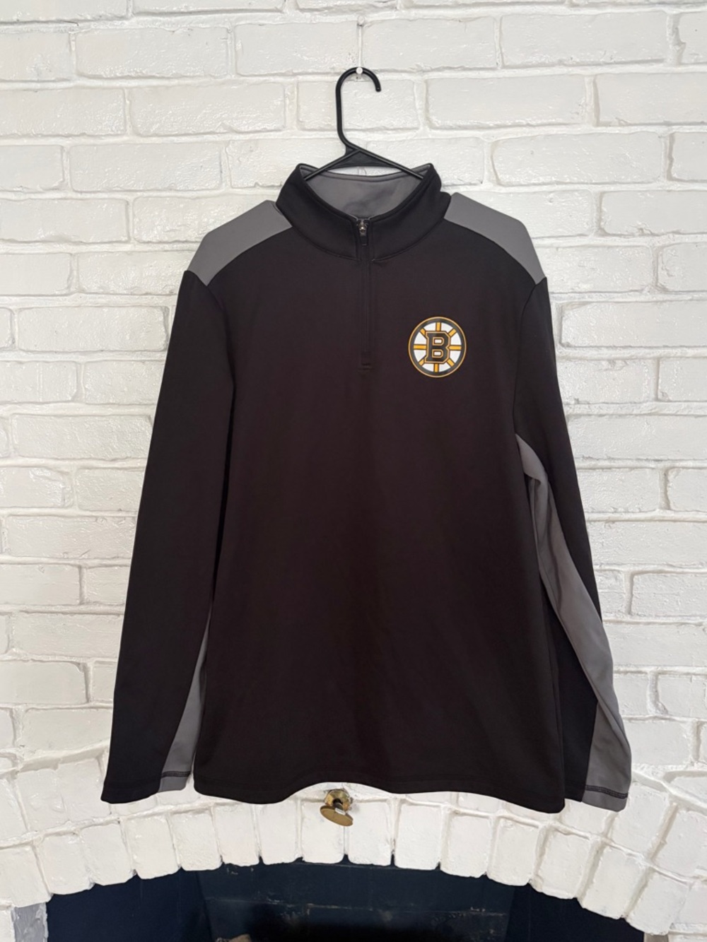 Men’s Boston bruins fanatics quarter zip sweater size large nhl